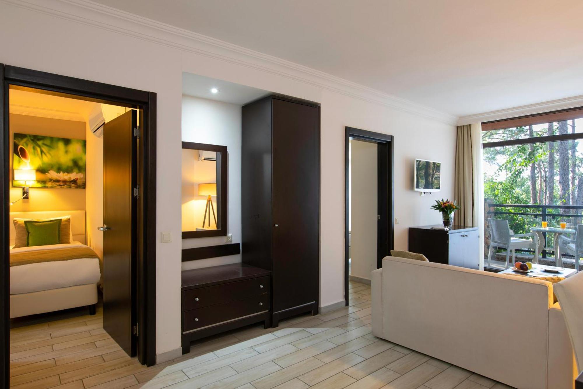 Suite mit 2 Schlafzimmern und Gartenblick